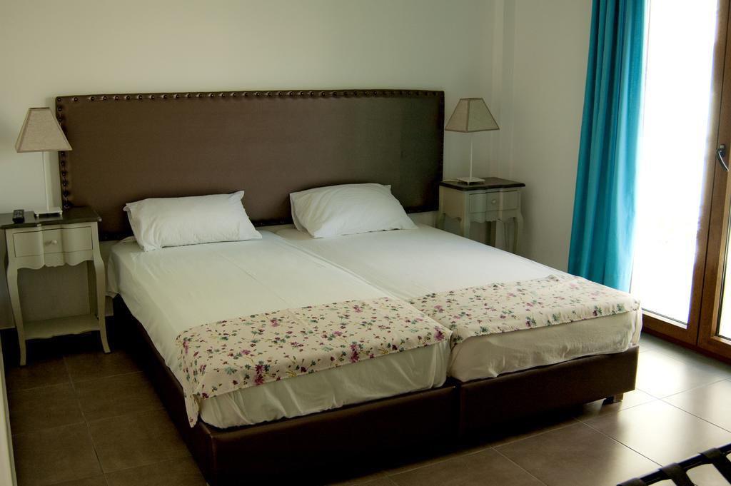 Emmeleia Accommodation By Maria Riga Uranópolis Habitación foto